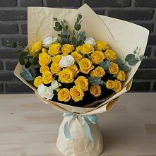 Букет цветов из:  Розы в Савинской