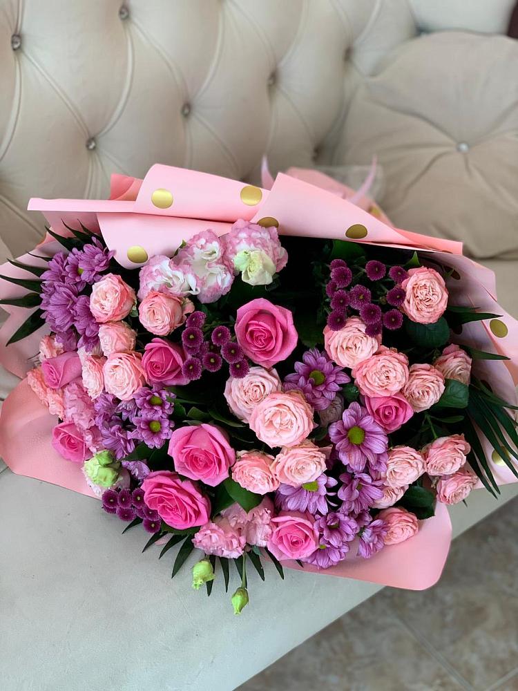 Букет цветов из: Хризантемы, Розы и Лизиантусы в Савинской