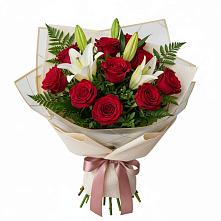 Букет цветов из:  Лилии и Розы в Савинской