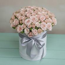 Цветочная композиция из Розы в шляпной коробке в Савинской