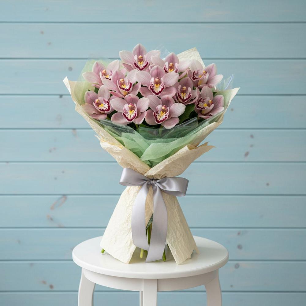 Букет цветов из: Орхидеи и Розы в Савинской