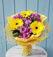 Букет цветов из:  Хризантемы и Герберы в Савинской