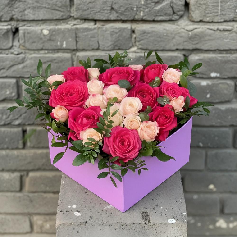 Цветочная композиция из Розы в коробке в Савинской