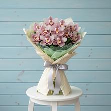 Букет цветов из:  Орхидеи и Розы в Савинской
