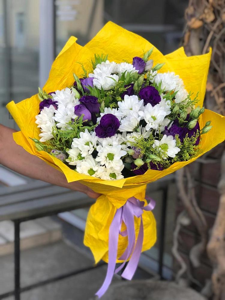Букет цветов из: Ирисы, Хризантемы и Ромашки в Савинской