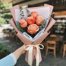 Букет цветов из:  Розы в Савинской