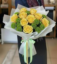Букет цветов из:  Хризантемы и Розы в Савинской