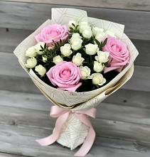Букет цветов из:  Розы в Савинской