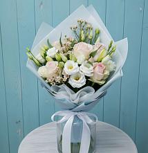 Букет цветов из:  Розы и Лизиантусы в Савинской