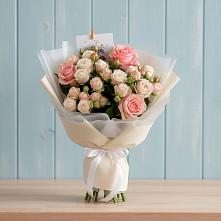 Букет цветов из:  Розы в Савинской