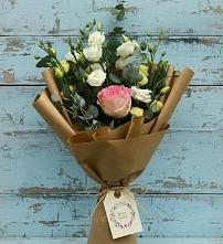 Букет цветов из:  Розы и Лизиантусы в Савинской