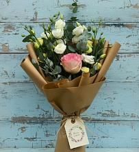 Букет цветов из:  Розы и Лизиантусы в Савинской