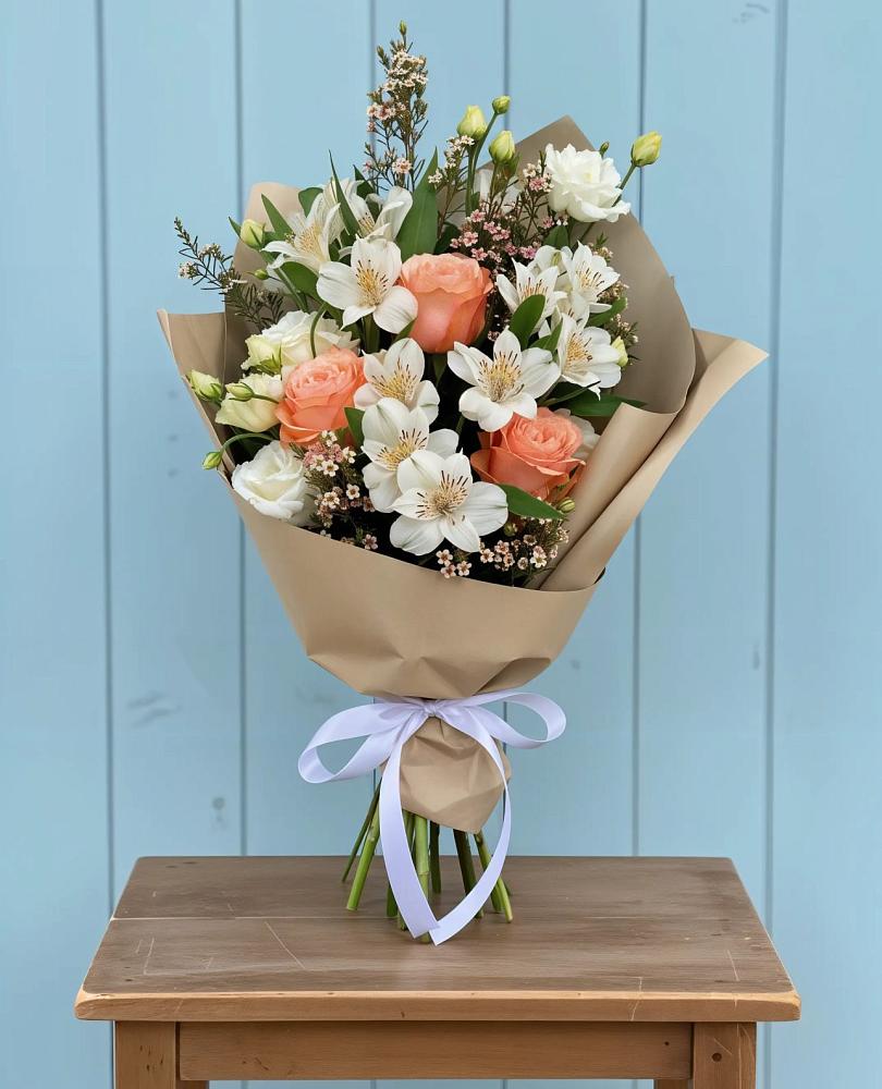 Букет цветов из: Альстромерии, Лизиантусы, Розы и Хризантемы в Савинской