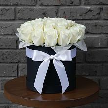 Цветочная композиция из Розы в шляпной коробке в Савинской